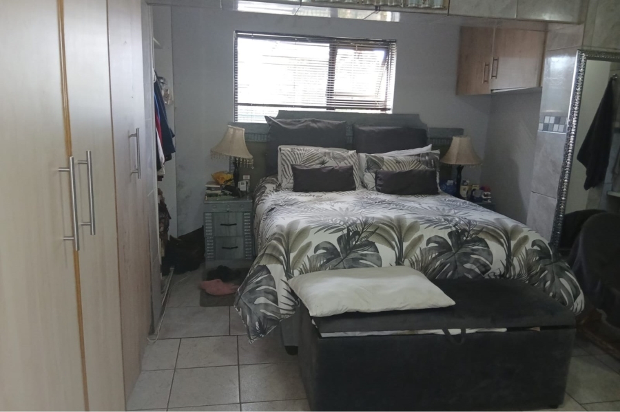 4 Bedroom Property for Sale in Hillcrest Western Cape